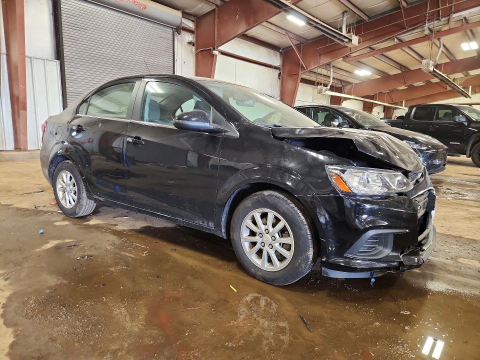 72241986 :رقم المزاد ، 1G1JD5SB6L4135137 vin ، 2020 Chevrolet Sonic مزاد بيع