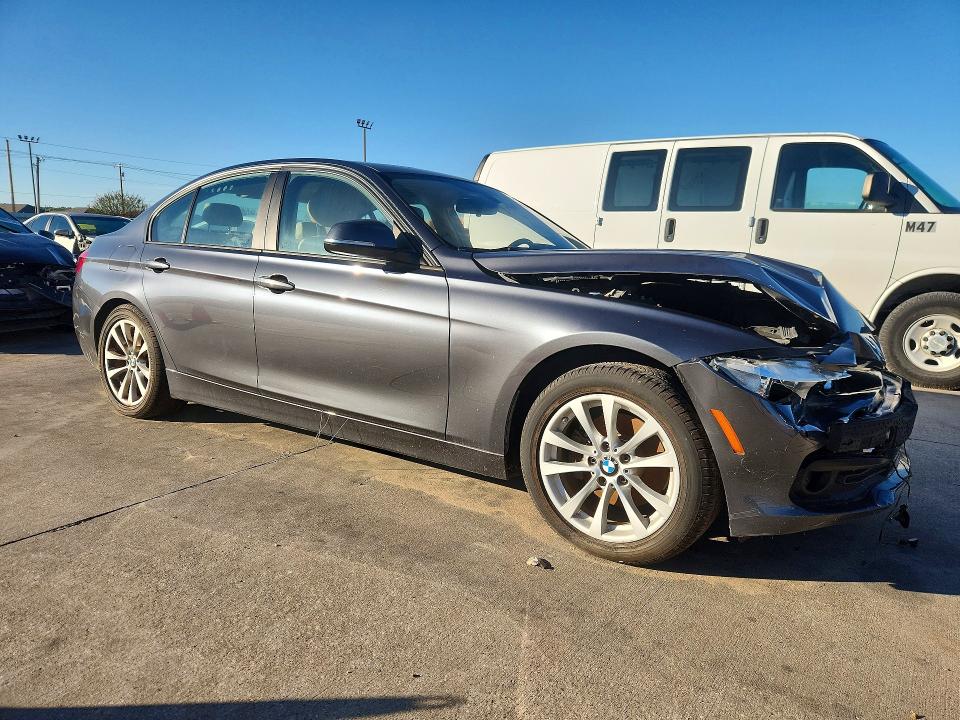 2017 Bmw 320 მანქანა იყიდება აუქციონზე, vin: WBA8A9C38HK864849, აუქციონის ნომერი: 71392676