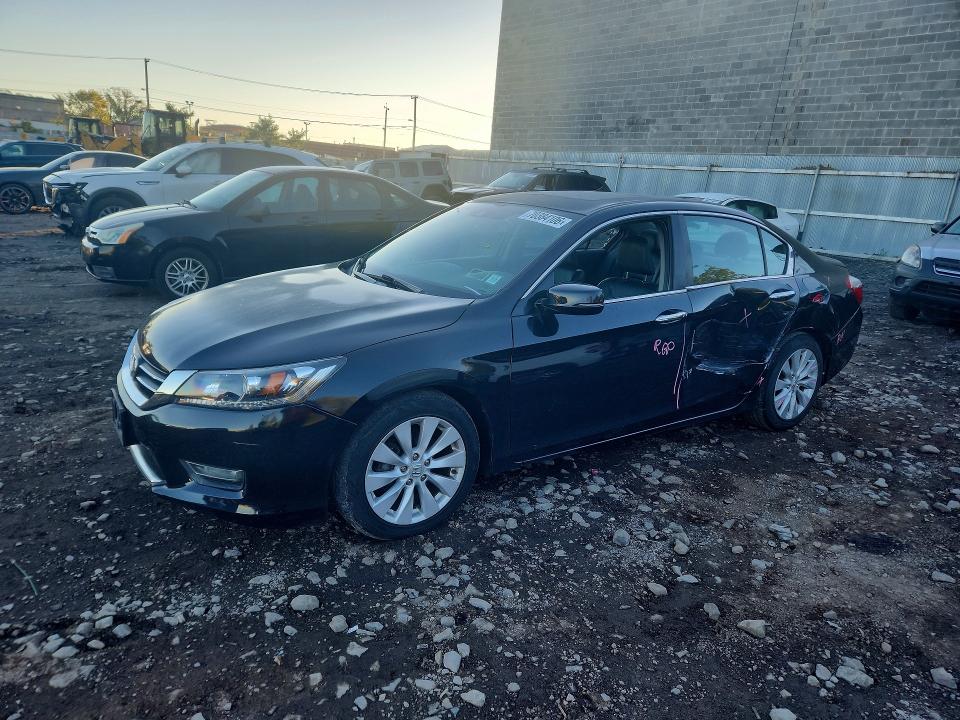 2013 Honda Accord მანქანა იყიდება აუქციონზე, vin: 1HGCR2F82DA114367, აუქციონის ნომერი: 70384106