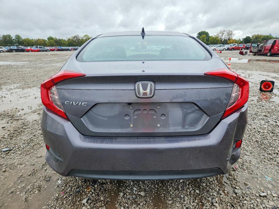 71178266 :رقم المزاد ، 2HGFC2F77JH570948 vin ، 2018 Honda Civic مزاد بيع