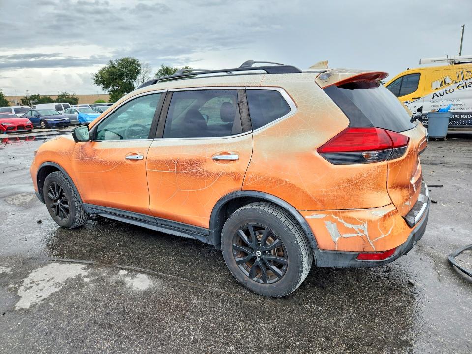 70832856 :رقم المزاد ، 5N1AT2MV8JC796375 vin ، 2018 Nissan Rogue مزاد بيع