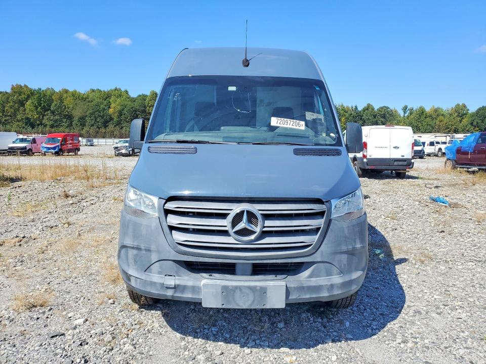 72097206 :رقم المزاد ، WD4PF1CD7KP151936 vin ، 2019 Mercedes-benz Sprinter مزاد بيع