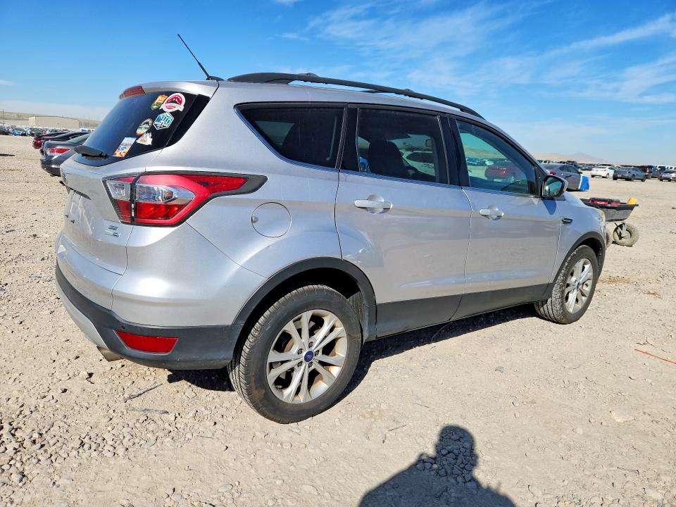 71843696 :رقم المزاد ، 1FMCU9GD3HUB45547 vin ، 2017 Ford Escape مزاد بيع