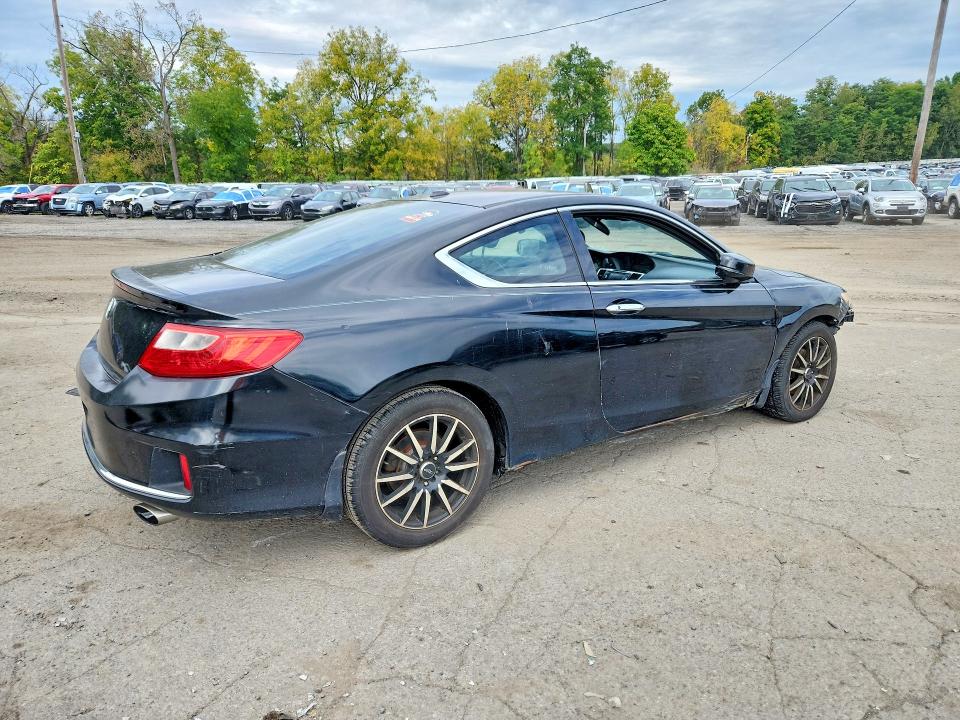 70850996 :رقم المزاد ، 1HGCT1B82DA013511 vin ، 2013 Honda Accord مزاد بيع