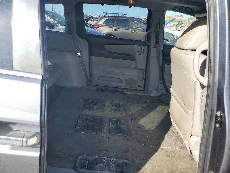 72332806 :رقم المزاد ، 5FNRL5H67CB138533 vin ، 2012 Honda Odyssey مزاد بيع