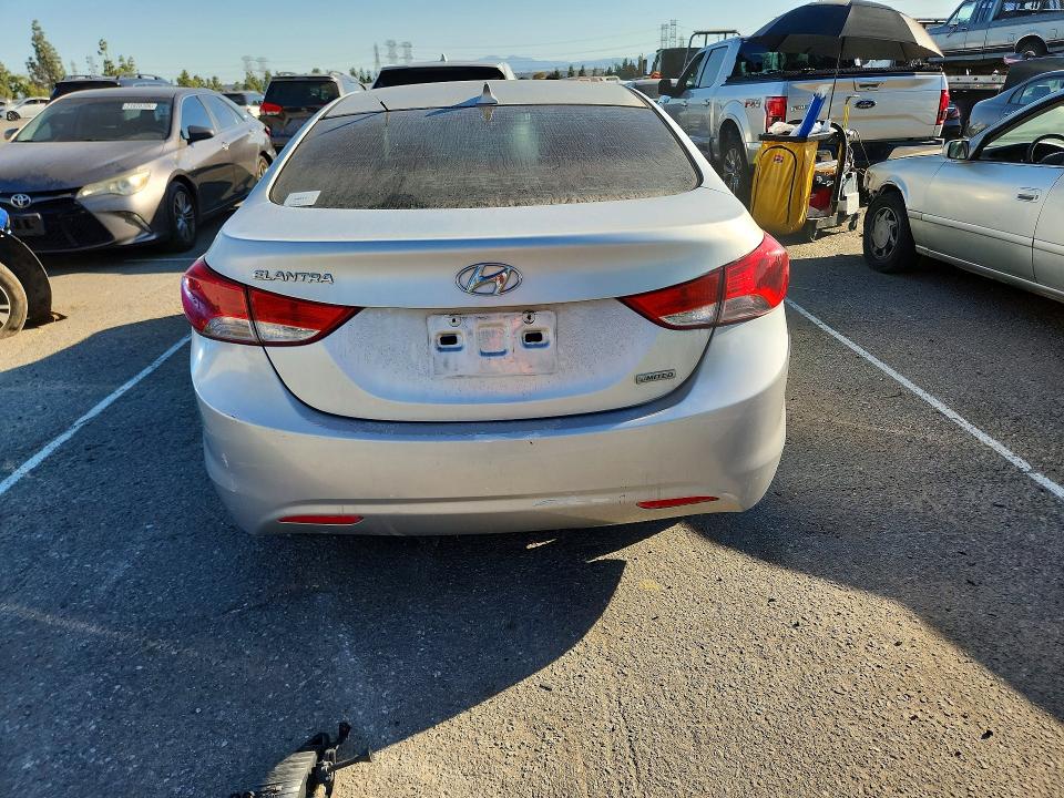 Продаж на аукціоні авто 2012 Hyundai Elantra, vin: KMHDH4AE0CU196817, номер лоту: 71996366