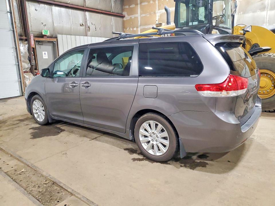 Продаж на аукціоні авто 2014 Toyota Sienna, vin: 5TDDK3DCXES082163, номер лоту: 71638586