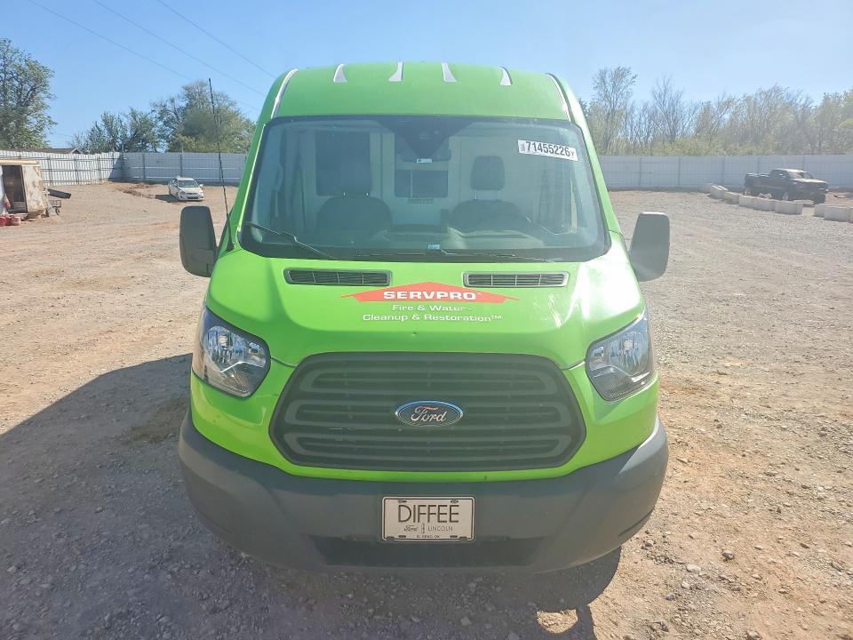 71455226 :رقم المزاد ، 1FTYR2CM8JKB50558 vin ، 2018 Ford Transit مزاد بيع