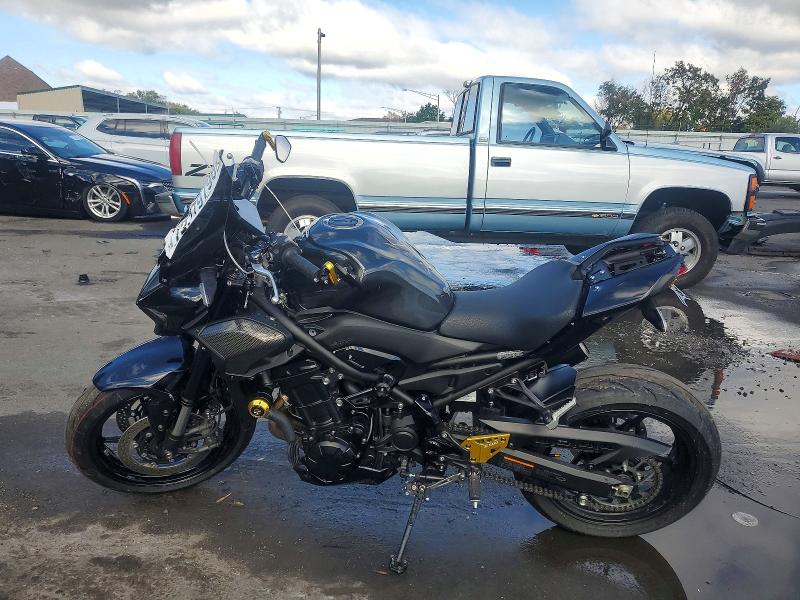 72779796 :رقم المزاد ، ML5ZRDS17SDA00516 vin ، 2025 Kawasaki Zr900 مزاد بيع