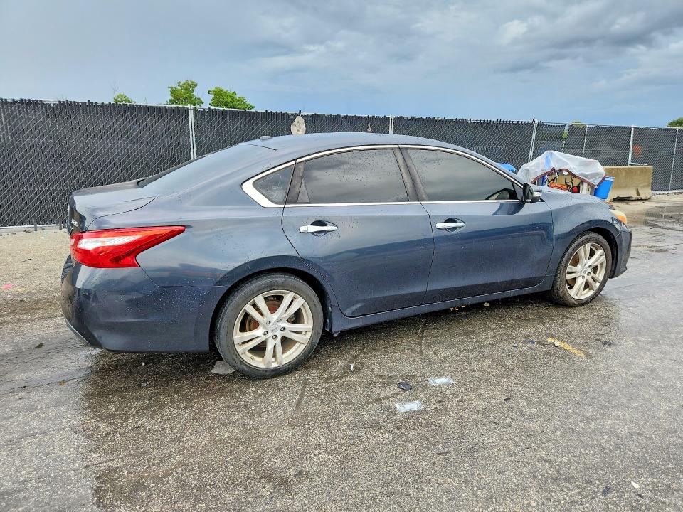 Продажа на аукционе авто 2016 Nissan Altima, vin: 1N4BL3APXGC110758, номер лота: 71606786