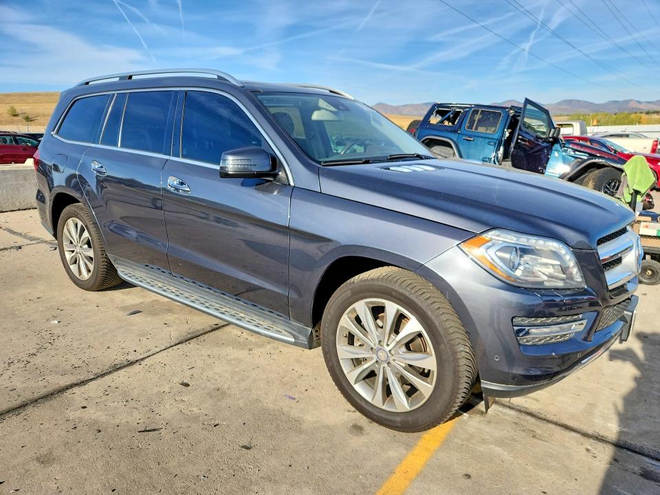 71679886 :رقم المزاد ، 4JGDF6EE3FA458105 vin ، 2015 Mercedes-benz Gl مزاد بيع