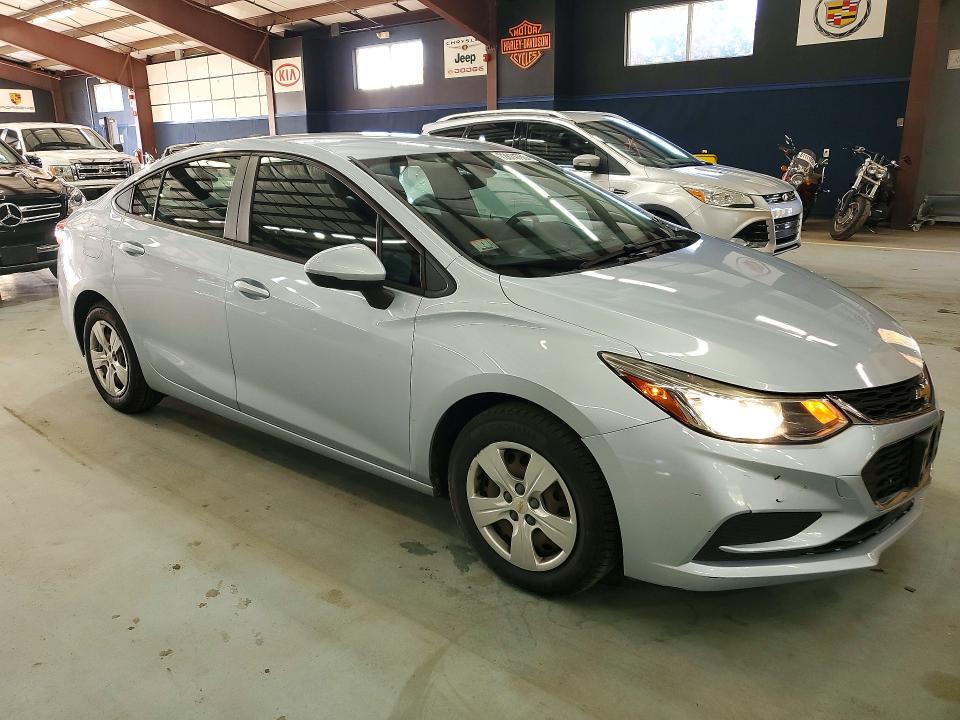 72874766 :رقم المزاد ، 1G1BC5SM0H7166754 vin ، 2017 Chevrolet Cruze مزاد بيع