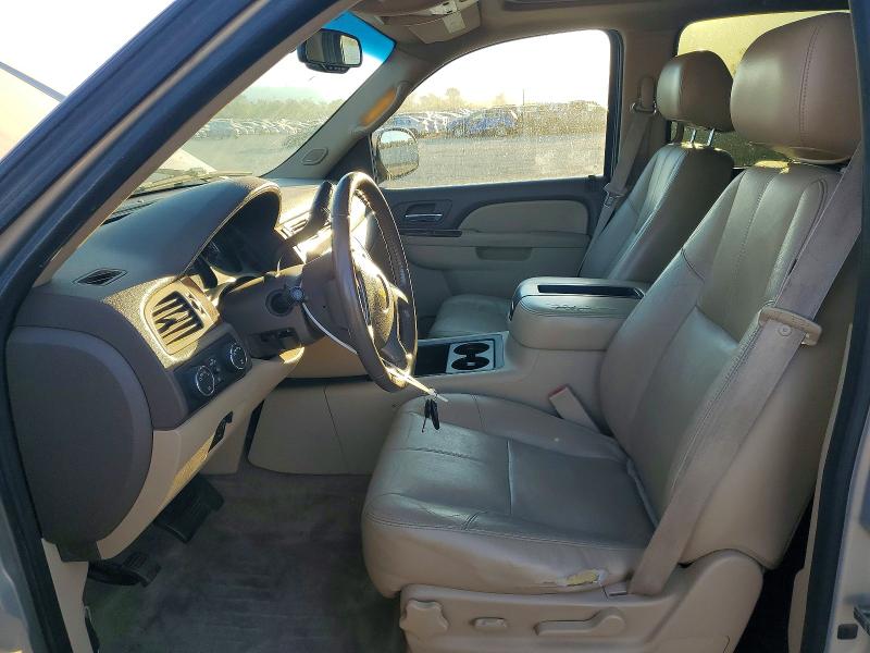 71840986 :رقم المزاد ، 1GNSKJE30BR371256 vin ، 2011 Chevrolet Suburban مزاد بيع