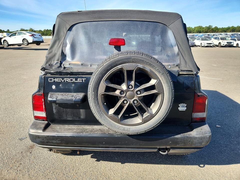 Продажа на аукционе авто 1998 Chevrolet Tracker, vin: 2CNBE1867W6905372, номер лота: 72606586