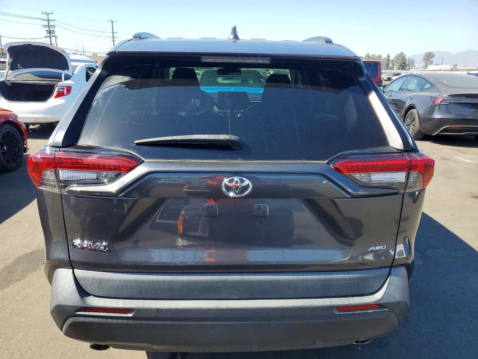 71620066 :رقم المزاد ، 2T3P1RFV8NC282279 vin ، 2022 Toyota Rav4 مزاد بيع