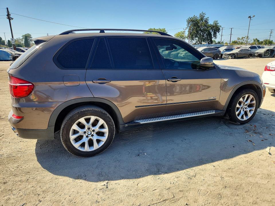 68502386 :رقم المزاد ، 5UXZV4C55BL400563 vin ، 2011 Bmw X5 مزاد بيع