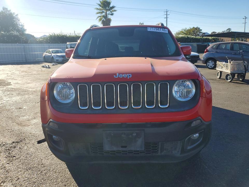 2015 Jeep Renegade მანქანა იყიდება აუქციონზე, vin: ZACCJBBT2FPB45475, აუქციონის ნომერი: 71768716