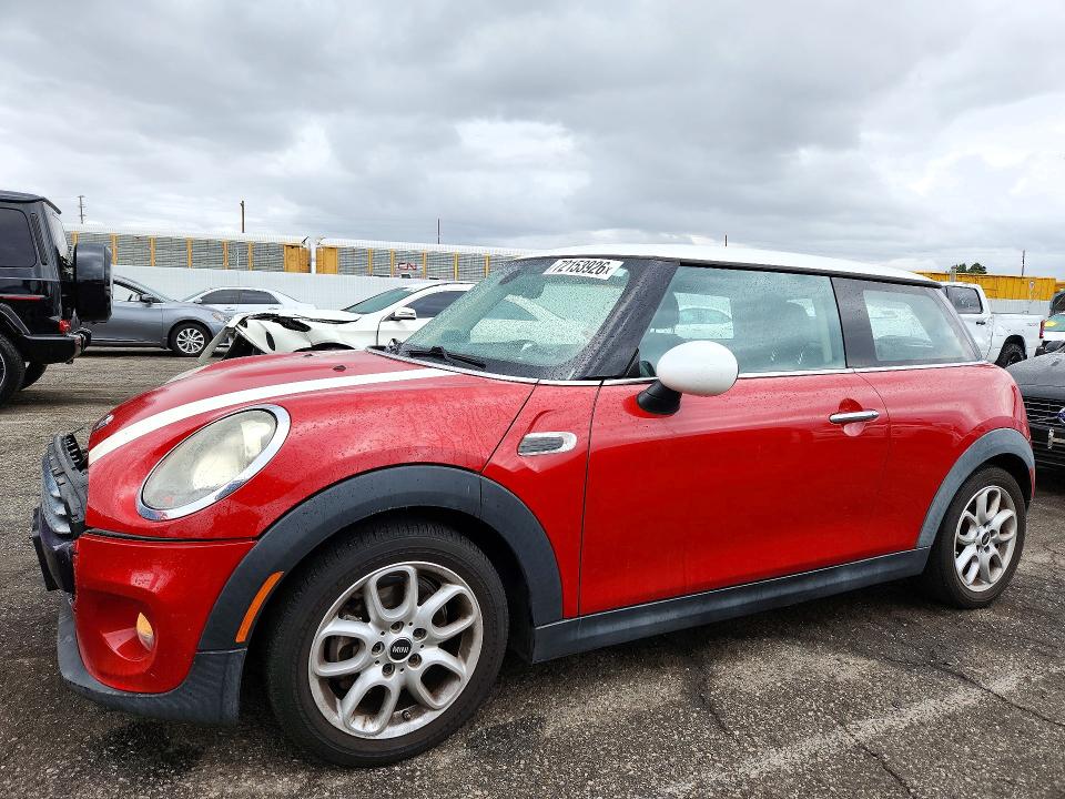 72153926 :رقم المزاد ، WMWXP5C51H3B77634 vin ، 2017 Mini Cooper مزاد بيع