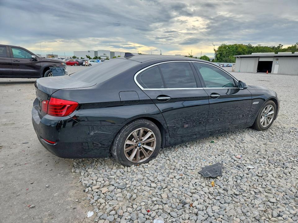 Продаж на аукціоні авто 2016 Bmw 528, vin: WBA5A5C57GG350182, номер лоту: 71222216