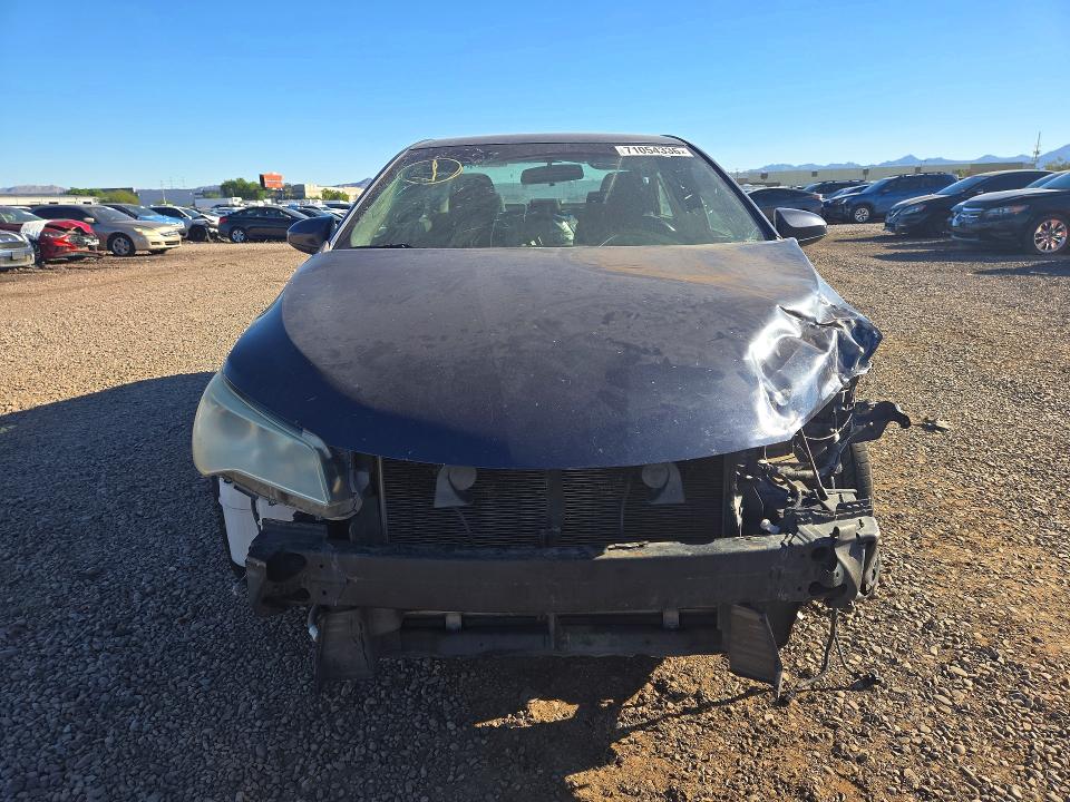 71054336 :رقم المزاد ، 4T1BF1FK0FU929799 vin ، 2015 Toyota Camry مزاد بيع