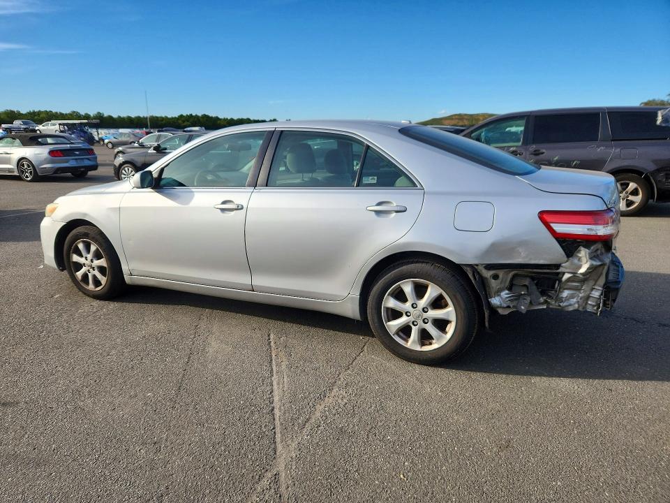 71717596 :رقم المزاد ، 4T1BF3EK4BU686084 vin ، 2011 Toyota Camry مزاد بيع