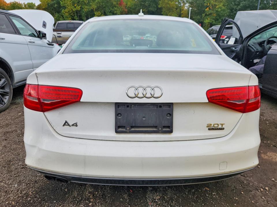 Продажа на аукционе авто 2015 Audi A4, vin: WAUBFAFL4FN032098, номер лота: 70938306