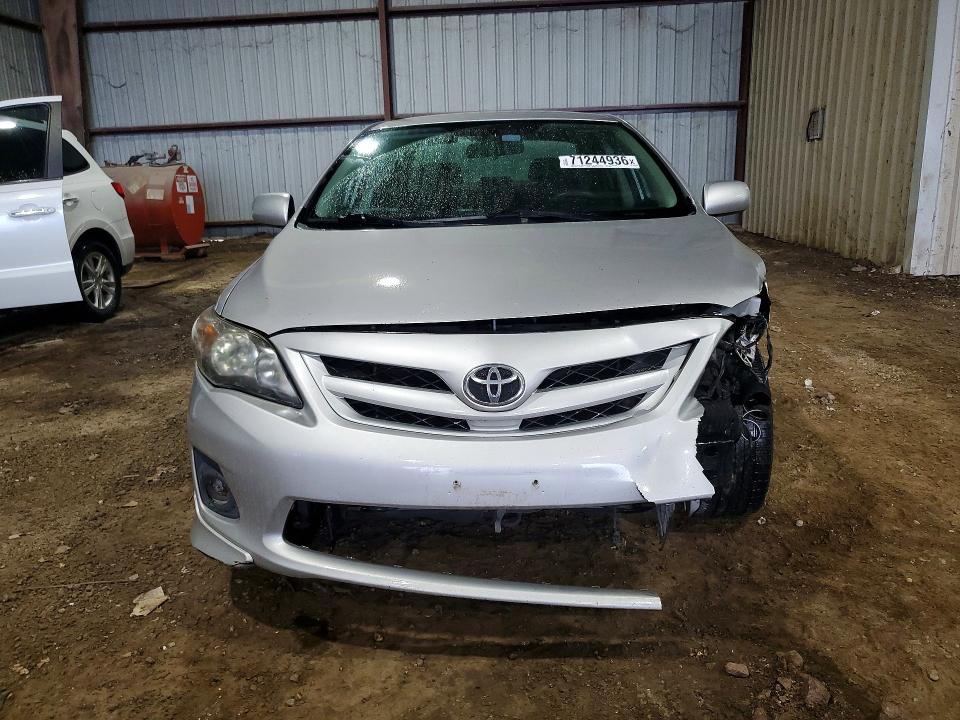 71244936 :رقم المزاد ، 2T1BU4EE5BC586972 vin ، 2011 Toyota Corolla مزاد بيع