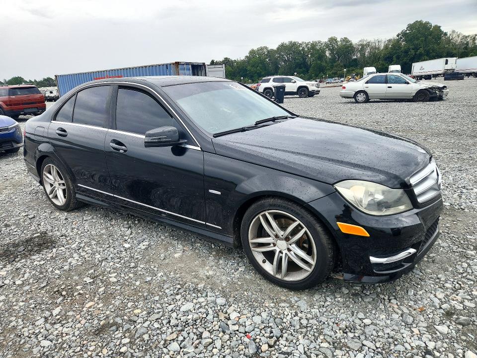 72572926 :رقم المزاد ، WDDGF4HB5CR215521 vin ، 2012 Mercedes-benz C مزاد بيع