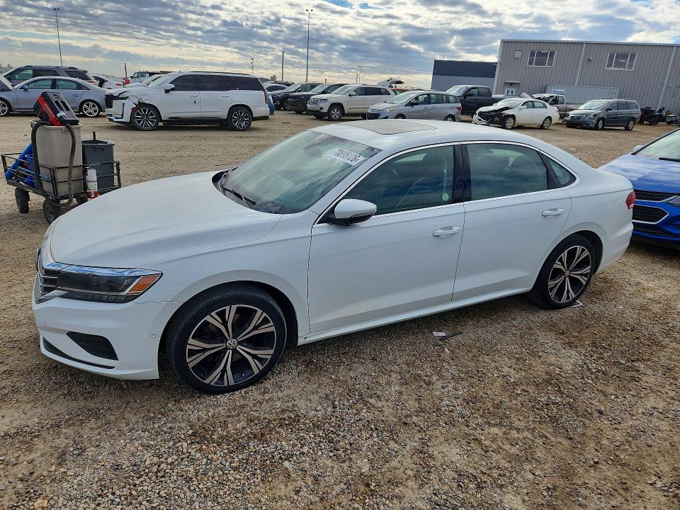 2020 Volkswagen Passat მანქანა იყიდება აუქციონზე, vin: 1VWCA7A38LC008908, აუქციონის ნომერი: 70895126