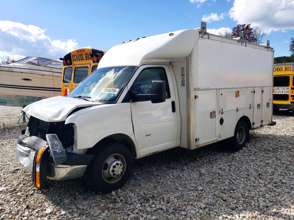 72440296 :رقم المزاد ، 1GB3GRCG9J1200686 vin ، 2018 Chevrolet Express مزاد بيع