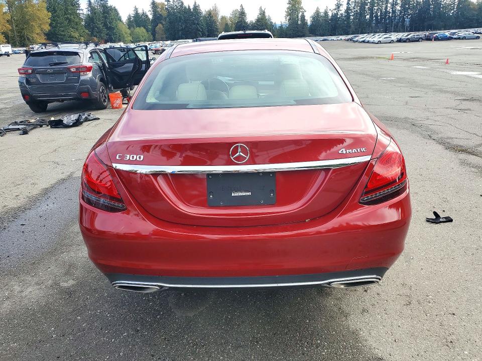 72683126 :رقم المزاد ، W1KWF8EB3MR620463 vin ، 2021 Mercedes-benz C مزاد بيع