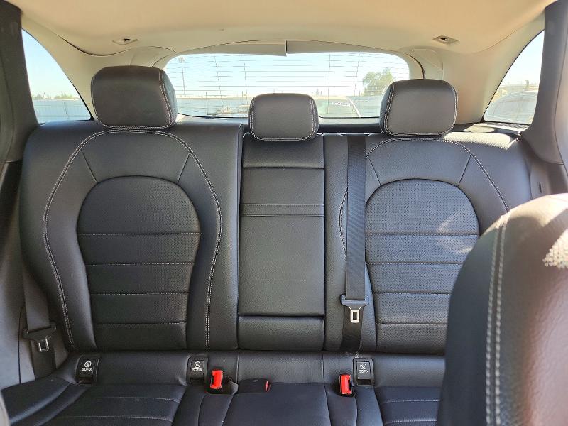 72000166 :رقم المزاد ، WDC0G4JB5JV027096 vin ، 2018 Mercedes-benz Glc مزاد بيع