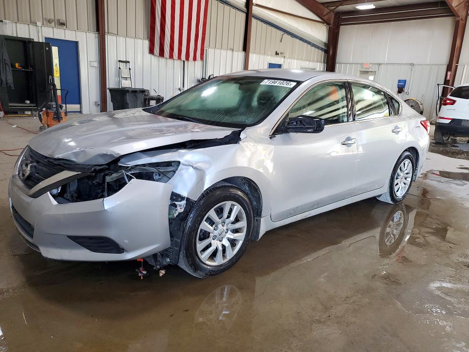Auction sale of the 2017 Nissan Altima, vin: 1N4AL3AP0HC258270, lot number: 71961026