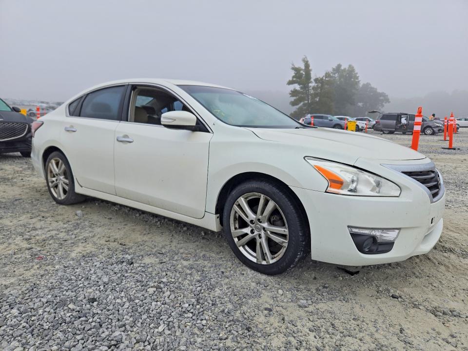 Продажа на аукционе авто 2013 Nissan Altima, vin: 1N4BL3AP4DC204498, номер лота: 70930126