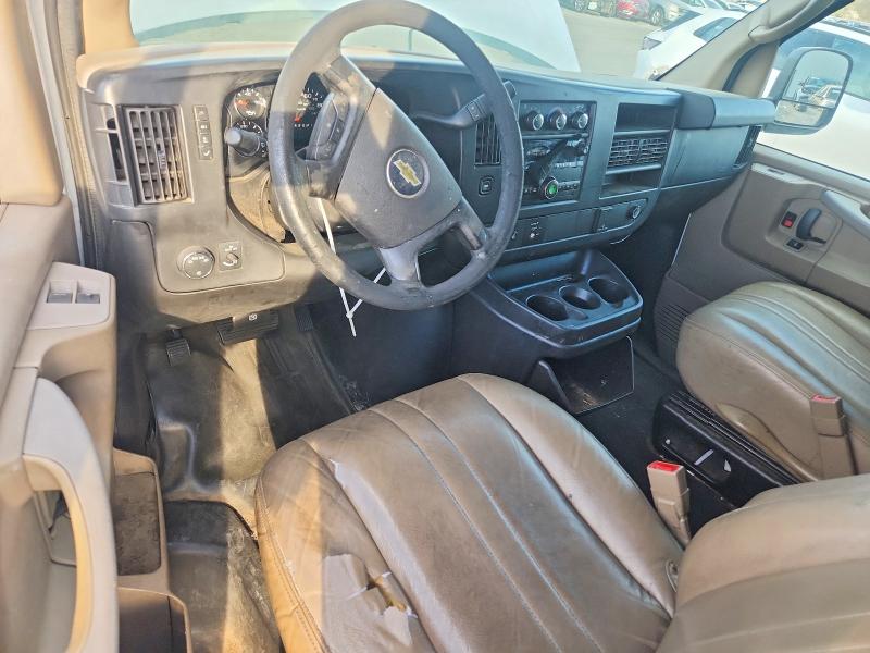 71610666 :رقم المزاد ، 1GCWGGCFXF1164115 vin ، 2015 Chevrolet Express G2500 مزاد بيع