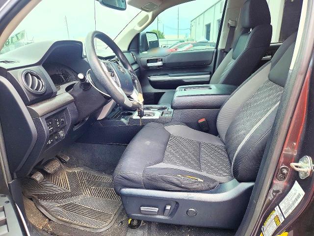 71800636 :رقم المزاد ، 5TFEY5F10JX243442 vin ، 2018 Toyota Tundra مزاد بيع
