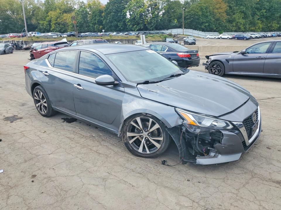 70786006 :رقم المزاد ، 1N4BL4BV3KC166522 vin ، 2019 Nissan Altima مزاد بيع