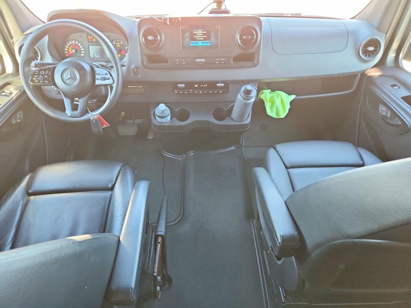 71801286 :رقم المزاد ، W1Z4EFHY3KP196419 vin ، 2019 Mercedes-benz Sprinter مزاد بيع