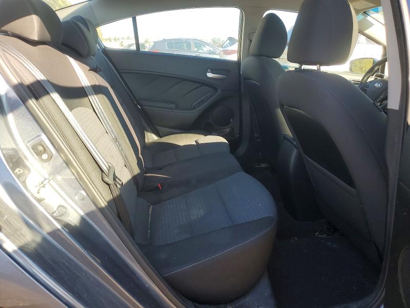 71646196 :رقم المزاد ، 3KPFL4A72JE261871 vin ، 2018 Kia Forte مزاد بيع