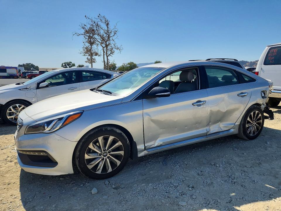 Продажа на аукционе авто 2015 Hyundai Sonata, vin: 5NPE34AF4FH131774, номер лота: 71300176