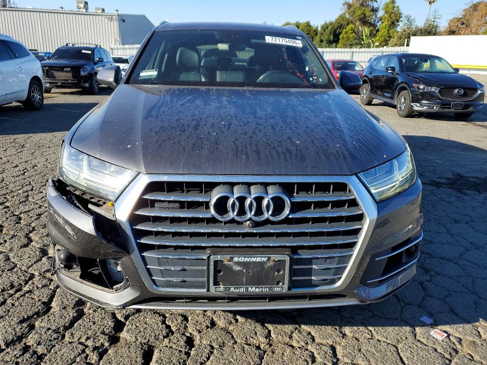Продажа на аукционе авто 2018 Audi Q7, vin: WA1LAAF74JD050490, номер лота: 72175496