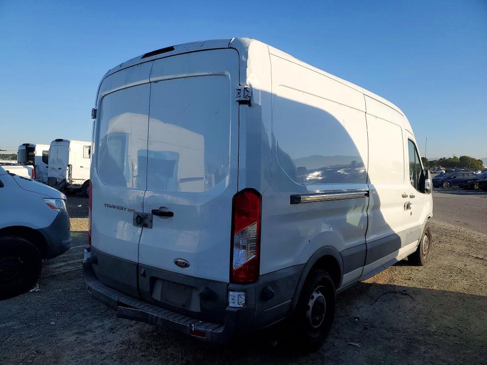 69751726 :رقم المزاد ، 1FTYR2CM4GKA97401 vin ، 2016 Ford Transit مزاد بيع