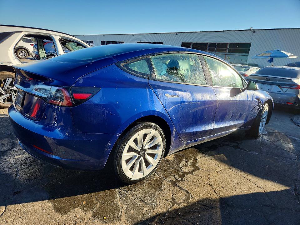 Продажа на аукционе авто 2022 Tesla Model 3, vin: 5YJ3E1EA3NF371622, номер лота: 72395286