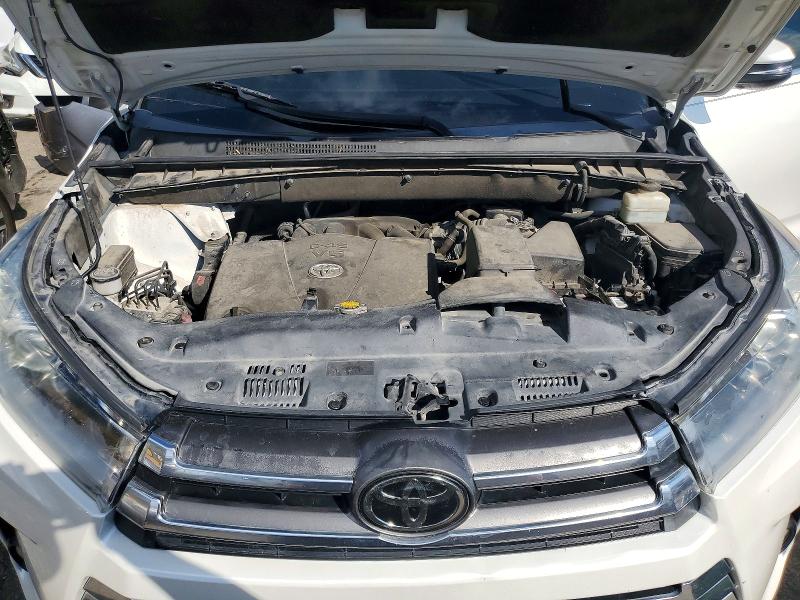 Продажа на аукционе авто 2017 Toyota Highlander, vin: 5TDYZRFH2HS218279, номер лота: 71197456
