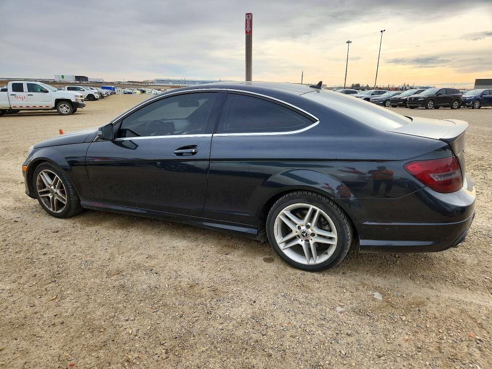 2013 Mercedes-benz C მანქანა იყიდება აუქციონზე, vin: WDDGJ4HB8DG012070, აუქციონის ნომერი: 73524996