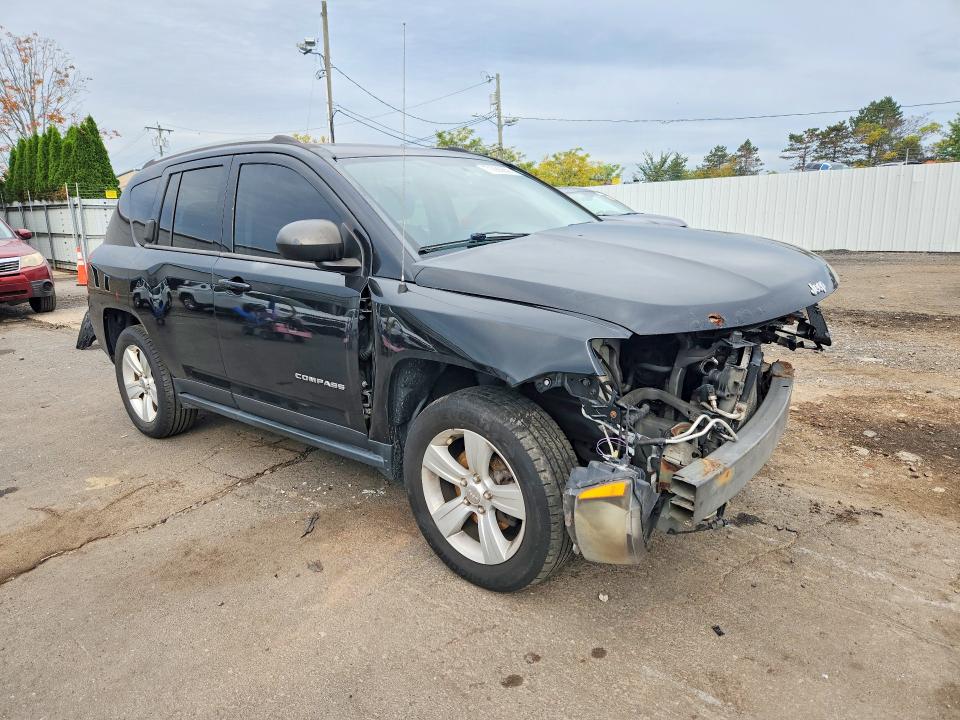 71085636 :رقم المزاد ، 1C4NJDBB1ED566385 vin ، 2014 Jeep Compass مزاد بيع