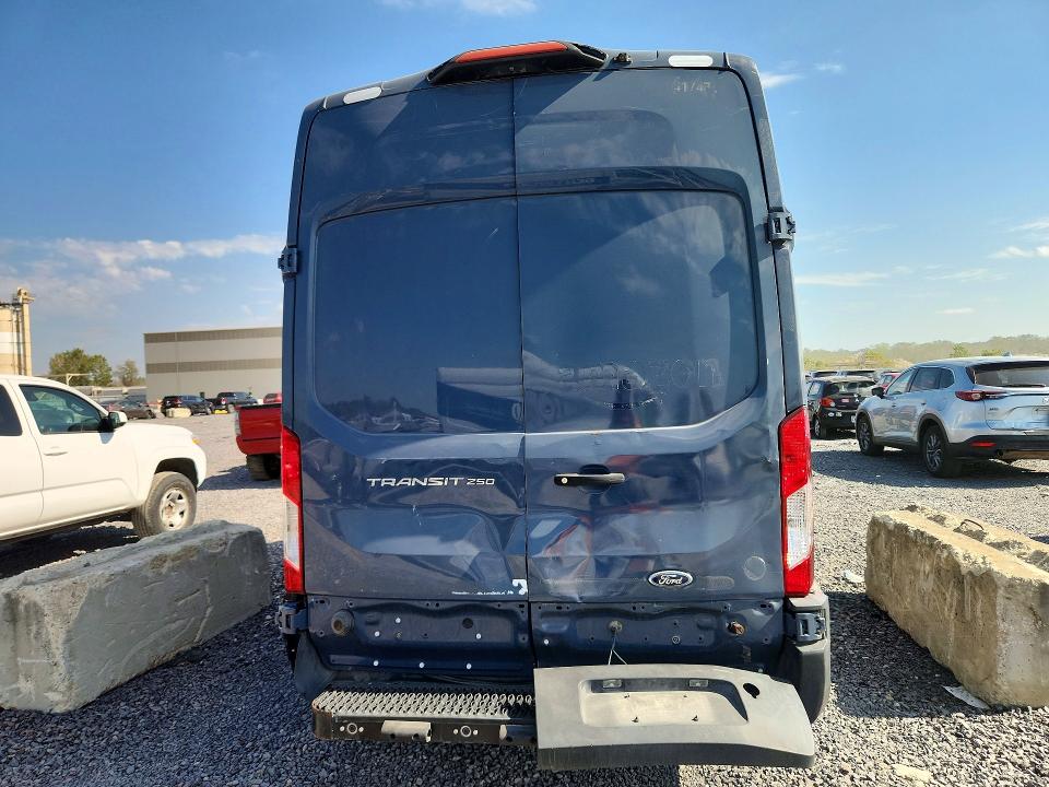 Продаж на аукціоні авто 2019 Ford Transit, vin: 1FTYR3XM9KKB78595, номер лоту: 72421266