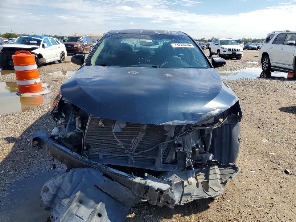 71235836 :رقم المزاد ، 4T1BF1FK6FU899286 vin ، 2015 Toyota Camry مزاد بيع