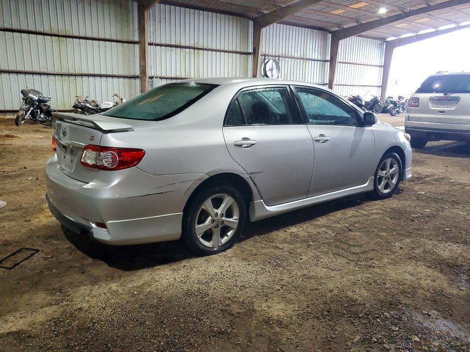 71244936 :رقم المزاد ، 2T1BU4EE5BC586972 vin ، 2011 Toyota Corolla مزاد بيع