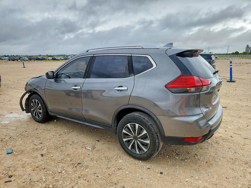 2017 Nissan Rogue მანქანა იყიდება აუქციონზე, vin: JN8AT2MV8HW262939, აუქციონის ნომერი: 71403156